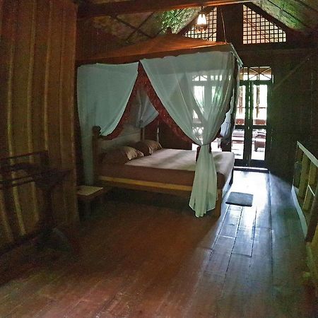 Happy Ria Homestay & Guesthouse ブキットラワン エクステリア 写真