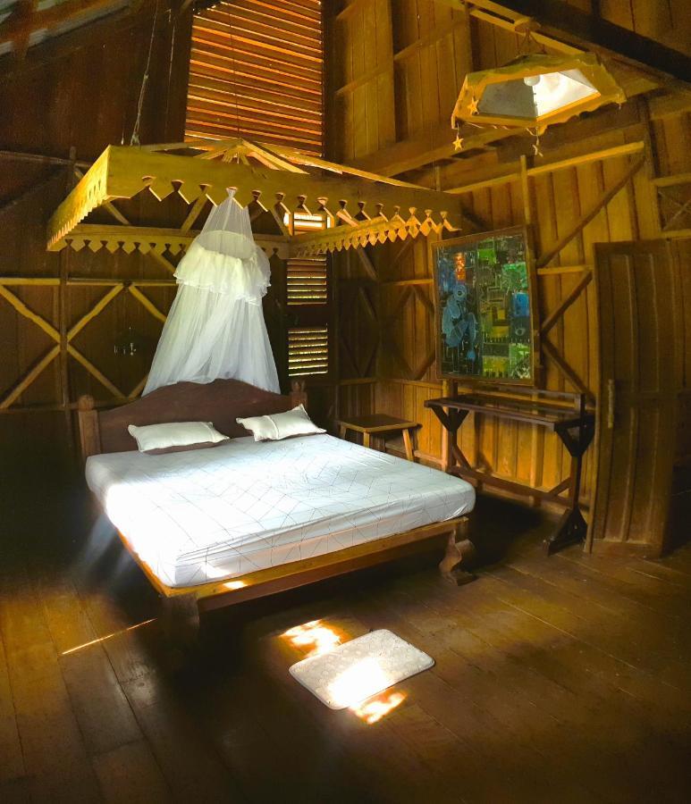 Happy Ria Homestay & Guesthouse ブキットラワン エクステリア 写真