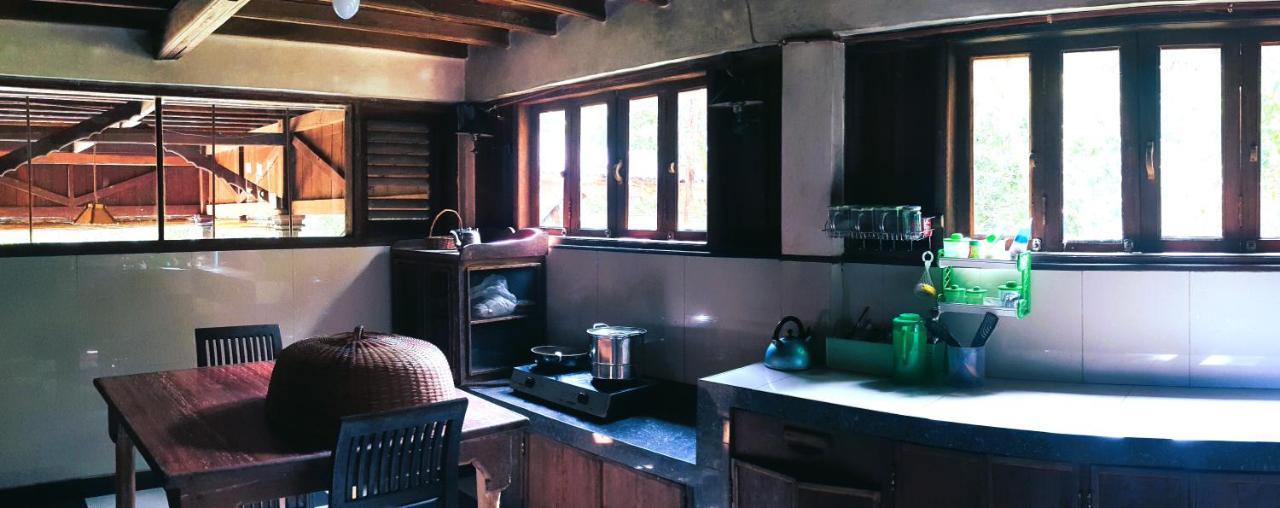 Happy Ria Homestay & Guesthouse ブキットラワン エクステリア 写真